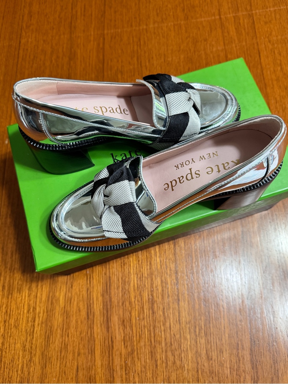 NWT (5.5) - Kate Spade Leandra Heeled Loafer - Silver Mirror (speccio) w/ bow